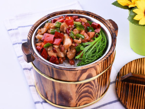 赣湘木桶饭图片