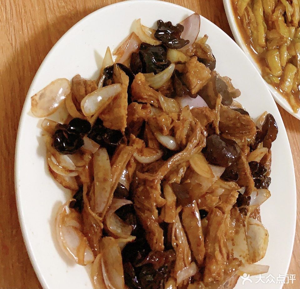 葱爆拆骨肉图片