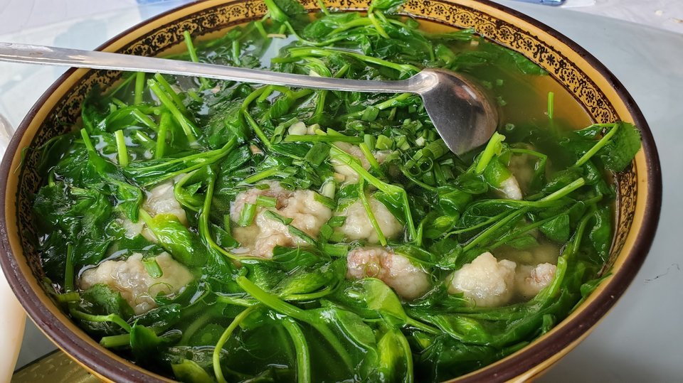 豌豆尖酥肉汤图片