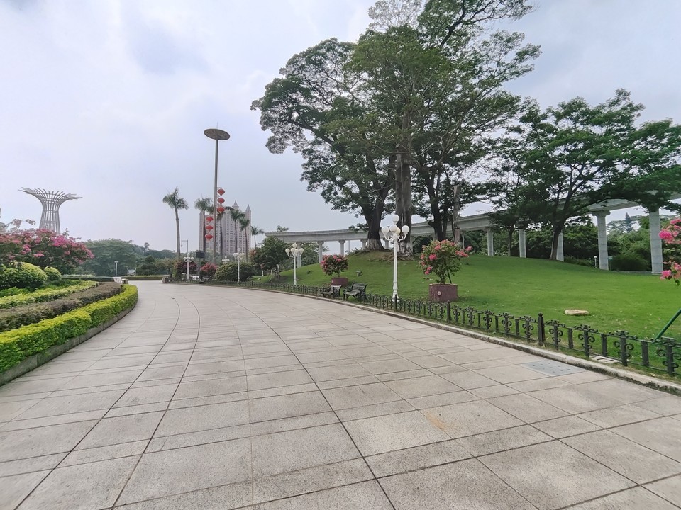 东湖广场地址(位置,怎么去,怎么走,在哪,在哪里,在哪儿:江门市蓬江区
