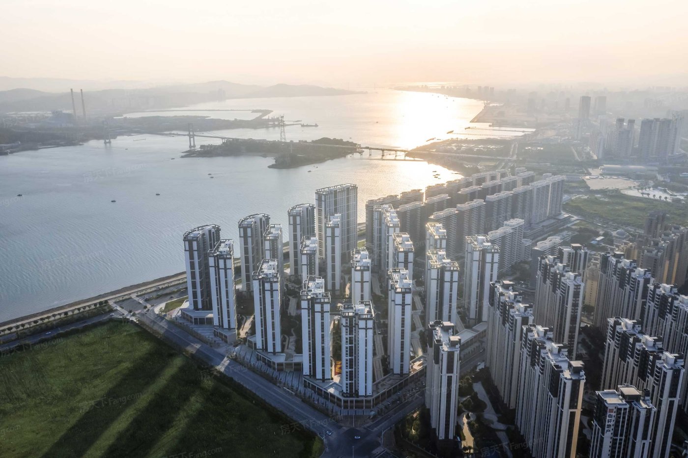 品湾汕头市怡轩房地产开发有限公司包括:怡轩·壹品湾,怡轩·海璟天翡