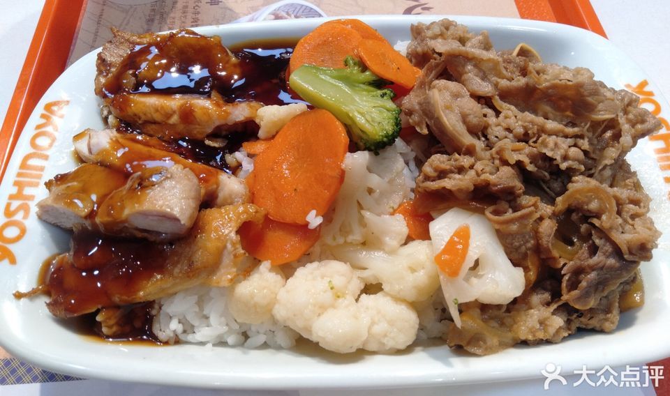 照烧鸡排饭招牌牛肉饭推荐菜:介绍:地址(在哪里):吉野家位于承德市