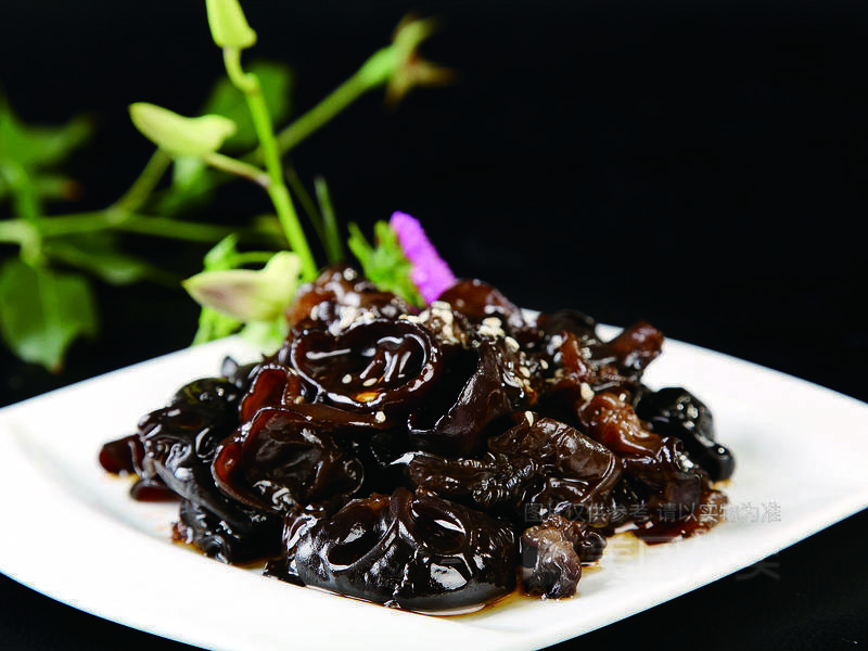 卤黑木耳图片