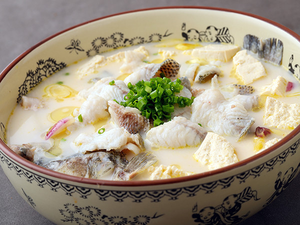 泉水豆腐烩鲈鱼图片