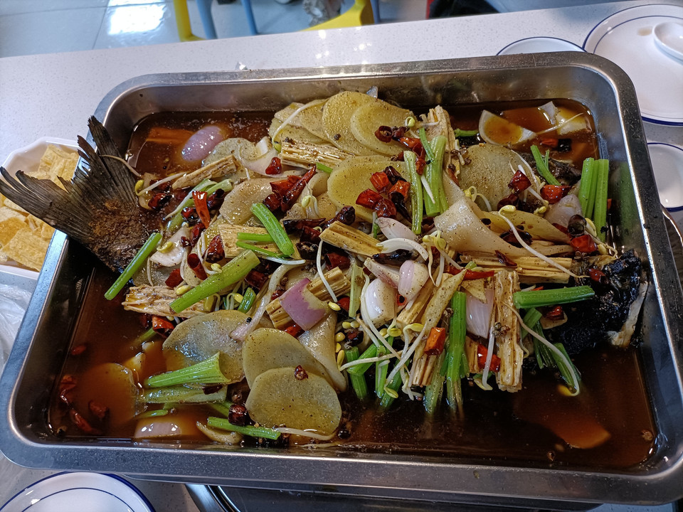 招牌碳烤活鱼(草鱼)图片