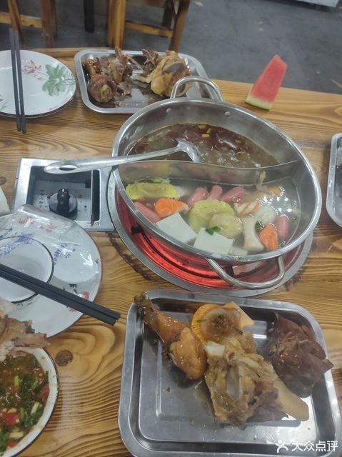 啃大骨头自助火锅