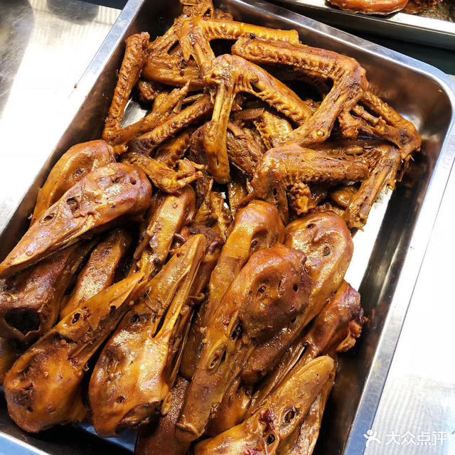 卤鸭头鸭翅图片