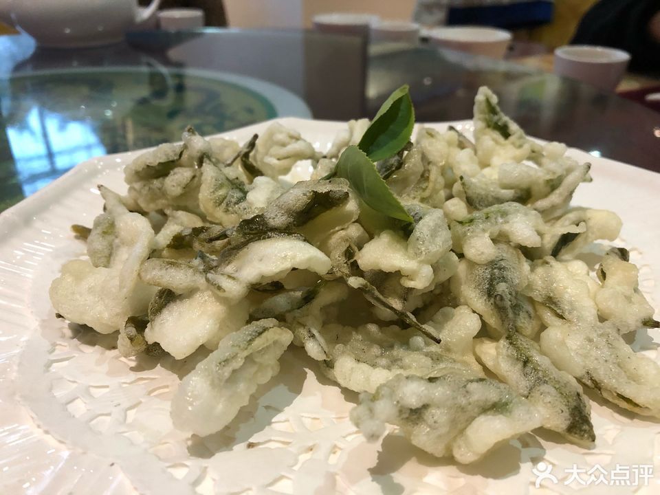 新鲜炸茶叶图片