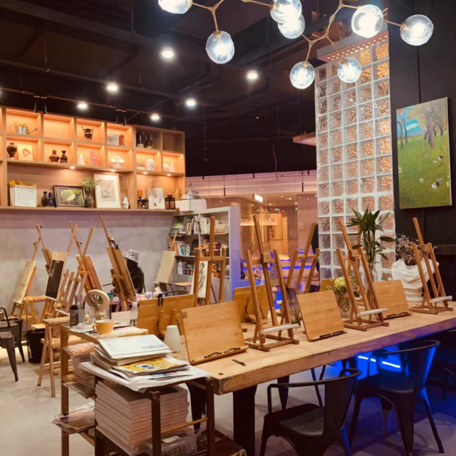 品川画室·专业成人美术连锁(红谷滩校区)图片