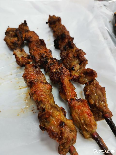 烤辣椒羊肉串图片