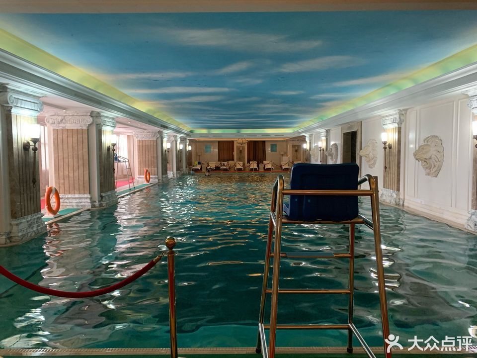 南通金石国际大酒店游泳池图片