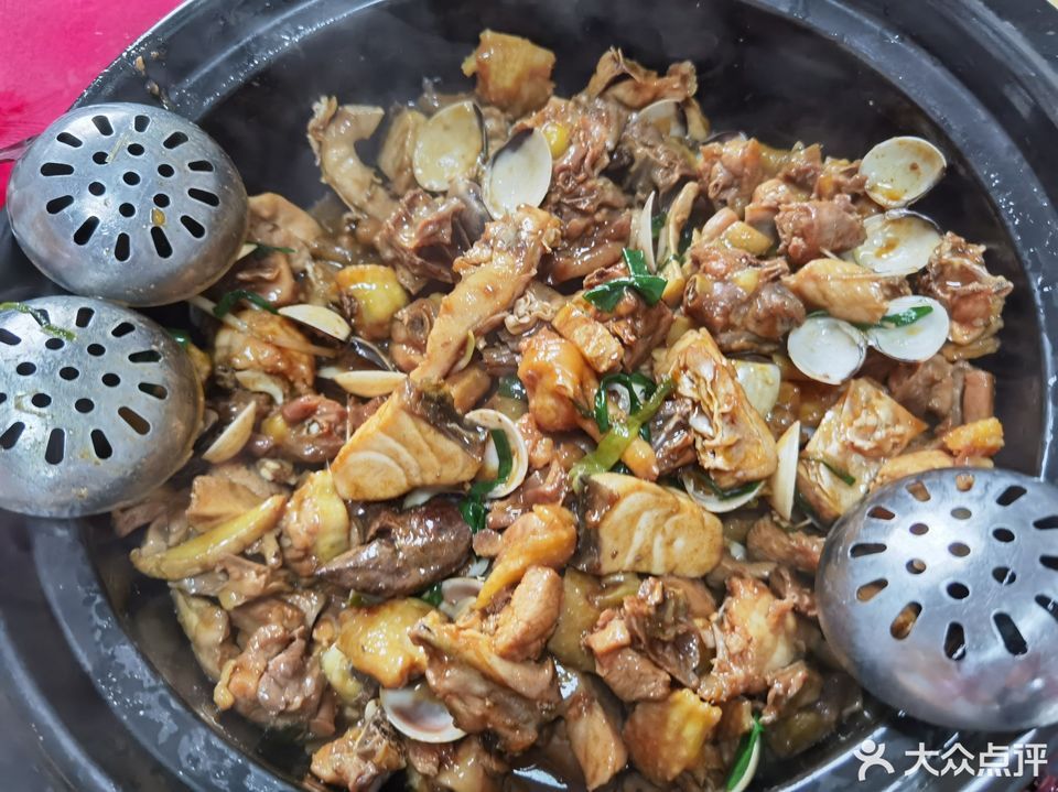 脆肉鲩白贝焖鸡图片