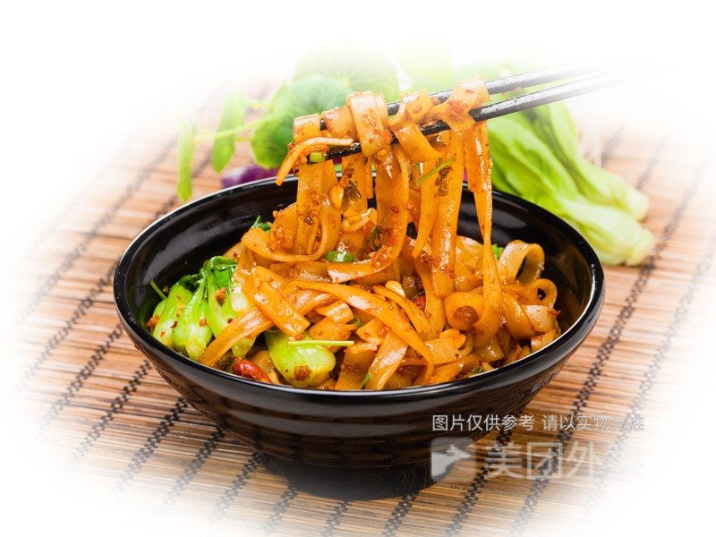 炸酱河粉图片