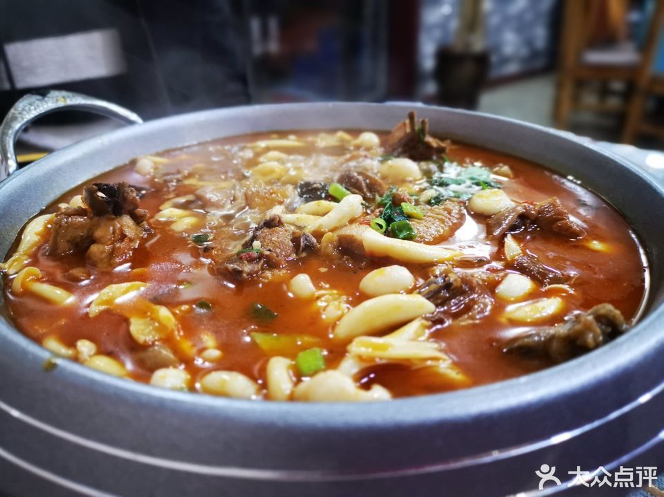 油炸虾推荐菜:介绍:地址(在哪里):磴口老馆子位于巴彦淖尔市磴口县