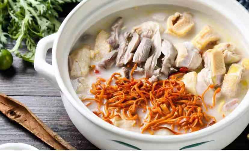 养身虫草花猪肚鸡图片