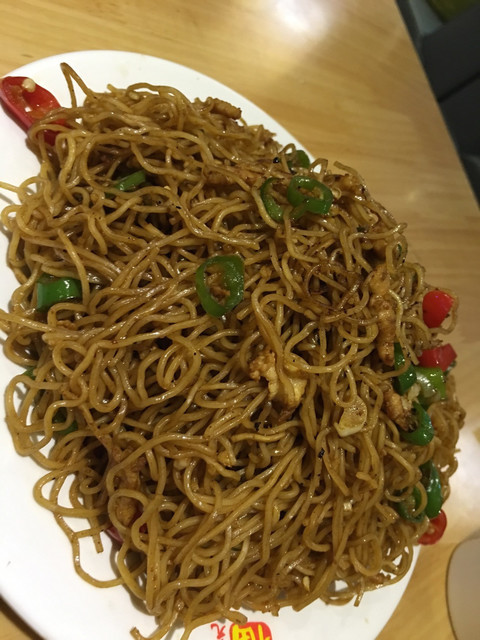 双椒肉丝焖面图片