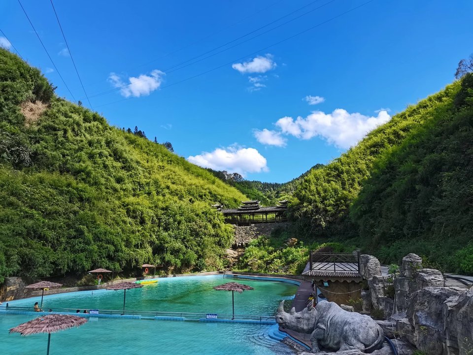 太行赤壁懸流景區