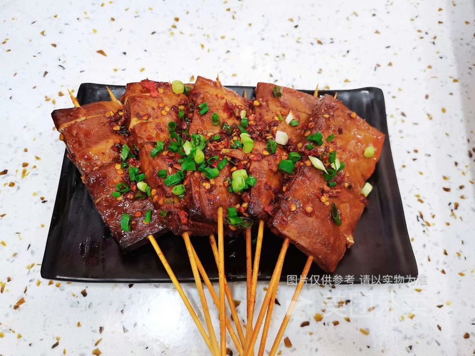 牛油串推荐菜:标签:餐馆餐饮烧烤特色/地方风味餐厅中餐介绍:地址(在