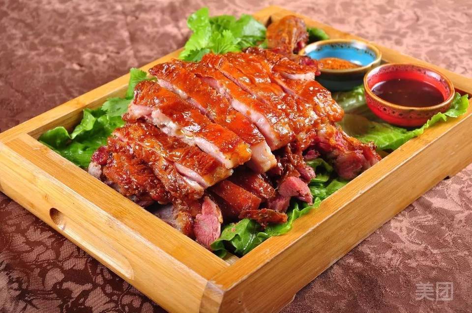 秘制烤羊腿图片