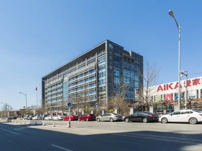 北京市石景山区阜石路165号中国华录大厦