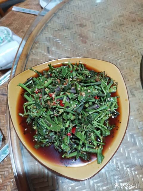 凉拌鸡脚菜图片