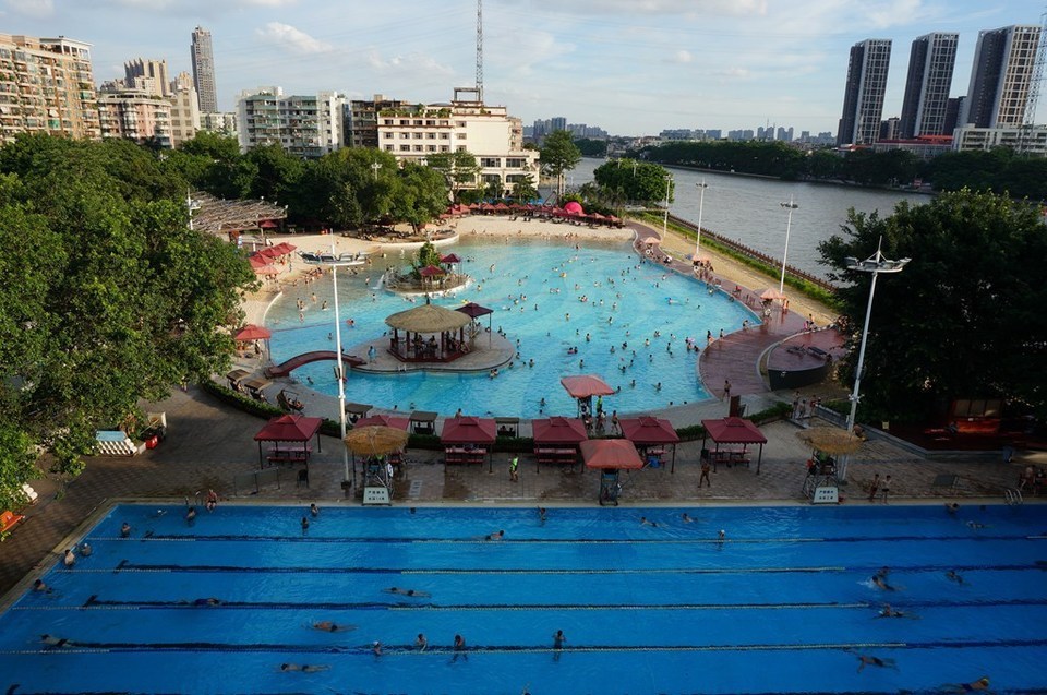 西郊沙滩游泳场图片