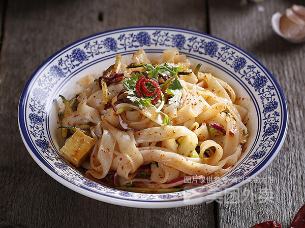 凉皮牛筋面二和一图片