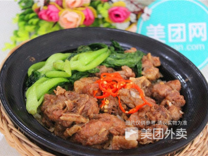 排骨拼牛肉煲仔饭图片