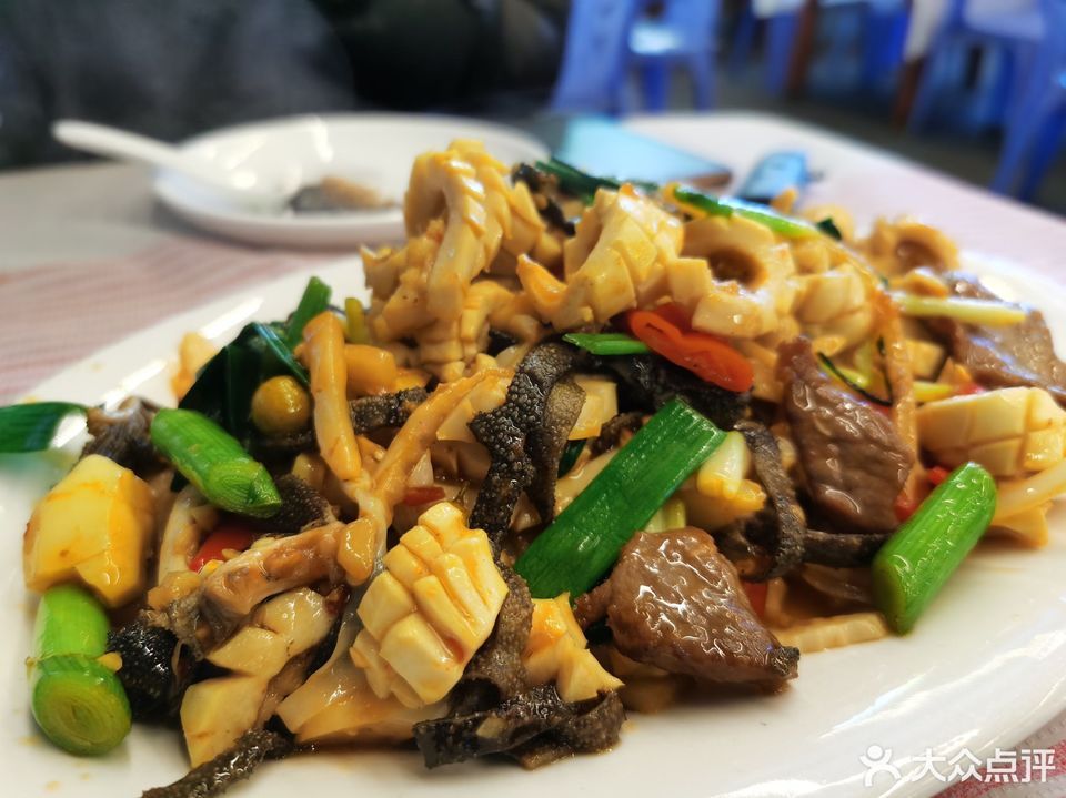 玉林肥四美食城相思湖店