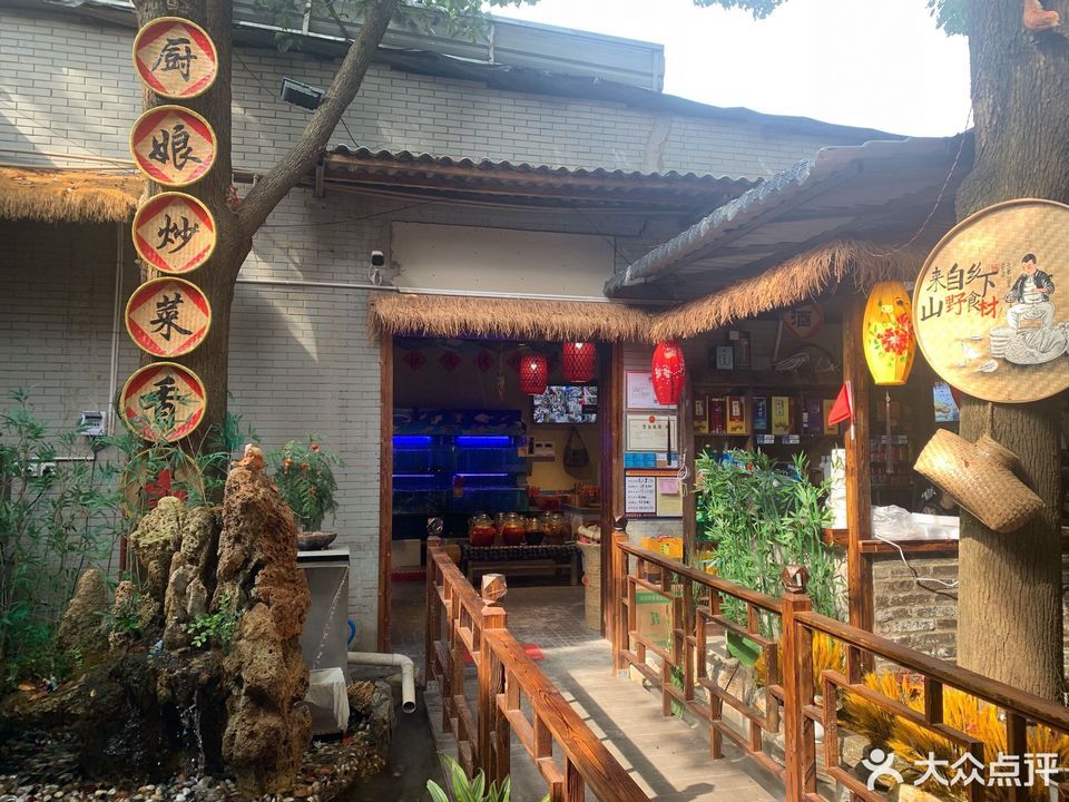 武汉东湖鼓架村物资市场图片