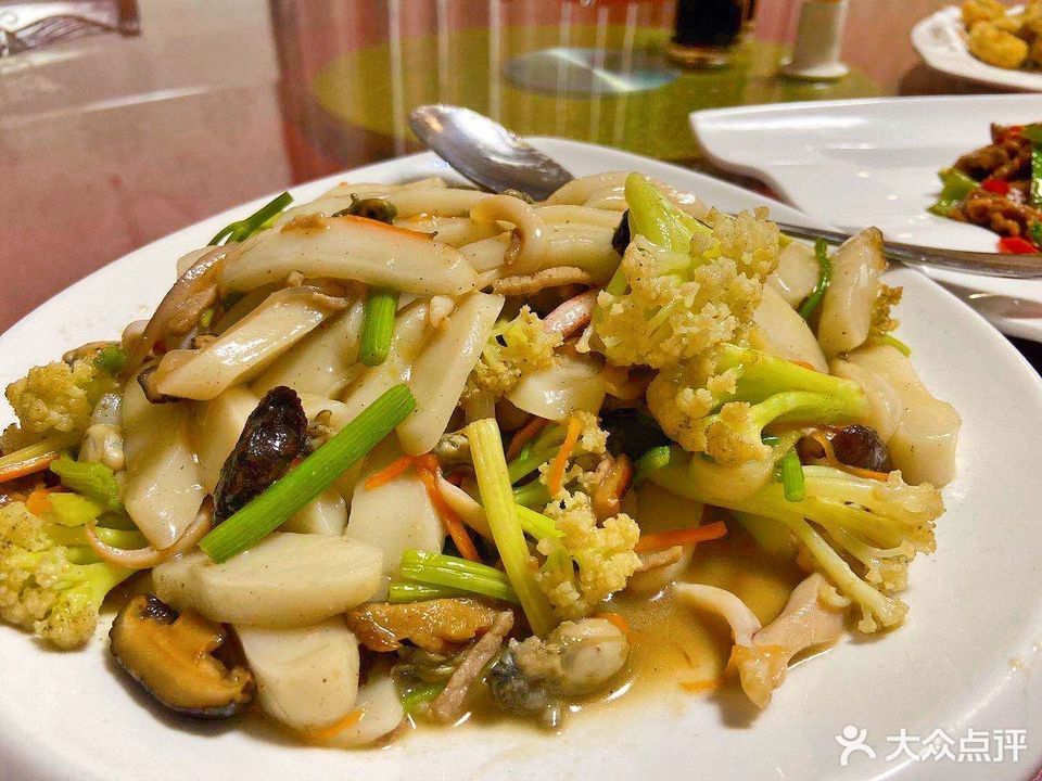 海鲜炒白果图片