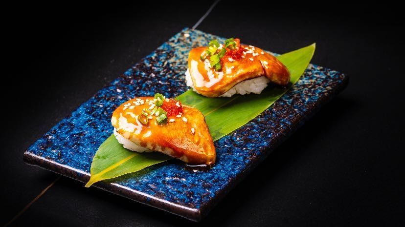 火炙鹅肝寿司图片