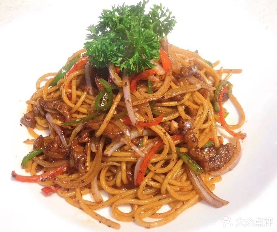 芝士焗黑椒牛肉意面图片