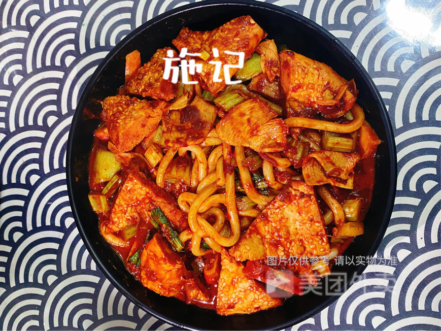 正经鸡米粉粉馕对半推荐菜:介绍:地址(在哪里):施记新疆炒米粉位于