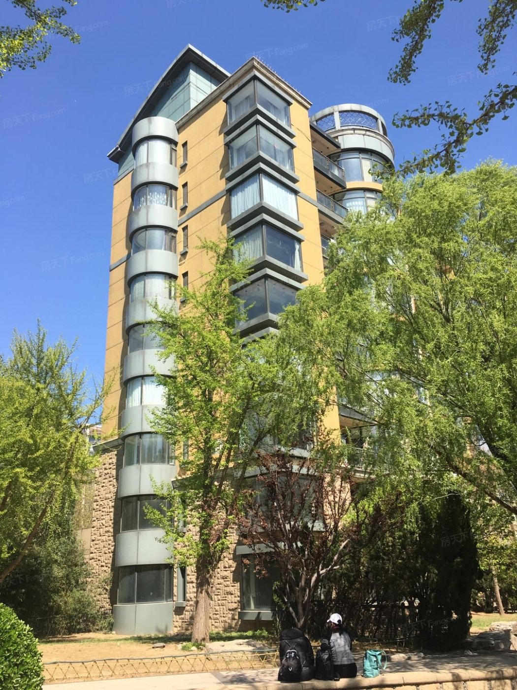 在哪,在哪里,在哪儿):北京市朝阳区十里河弘燕南一路北侧山水文园西园