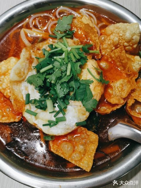 煎蛋螺蛳粉图片