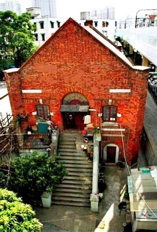 怎么走,在哪,在哪里,在哪儿):上海市虹口区东宝兴路326号电话:野桥瞑