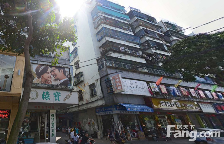 怎麼去,怎麼走,在哪,在哪裡,在哪兒):汕頭市金平區金東街道東廈路124