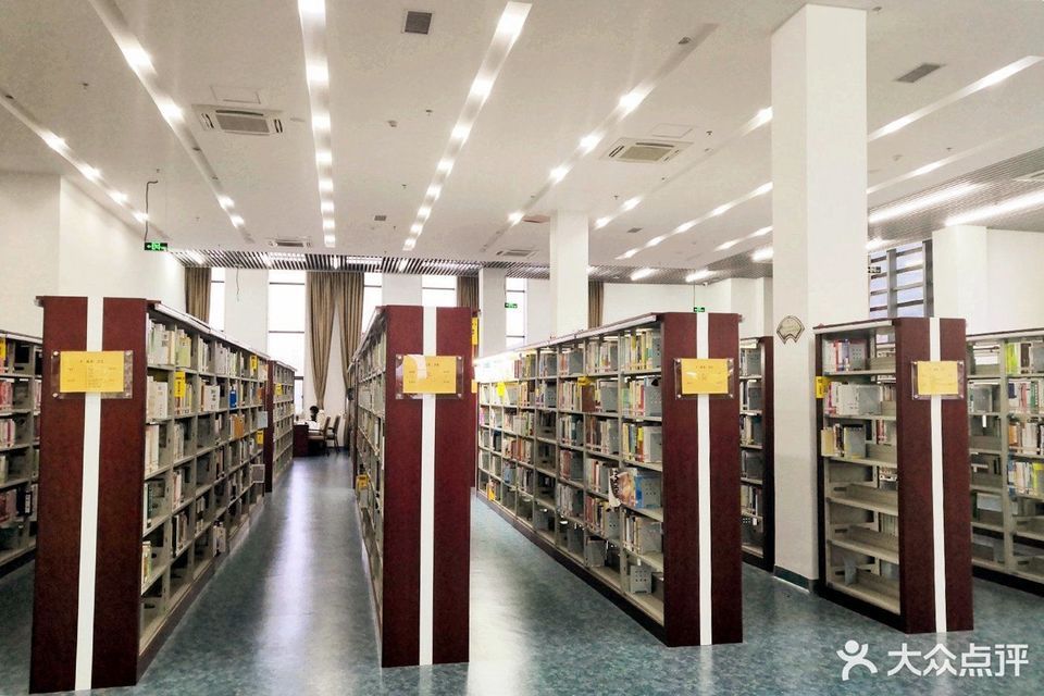 福建中医药大学图书馆图片