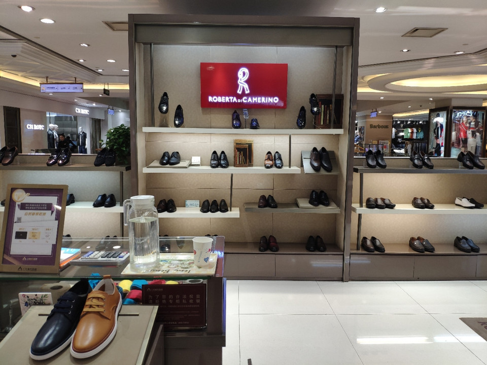 啄木鸟包包专卖店