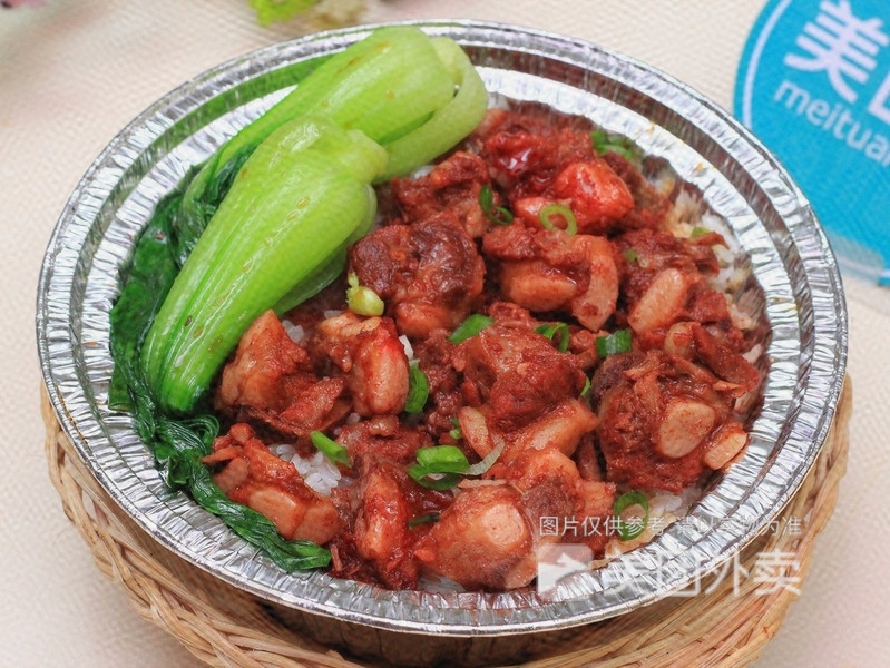 叉烧排骨煲仔饭图片