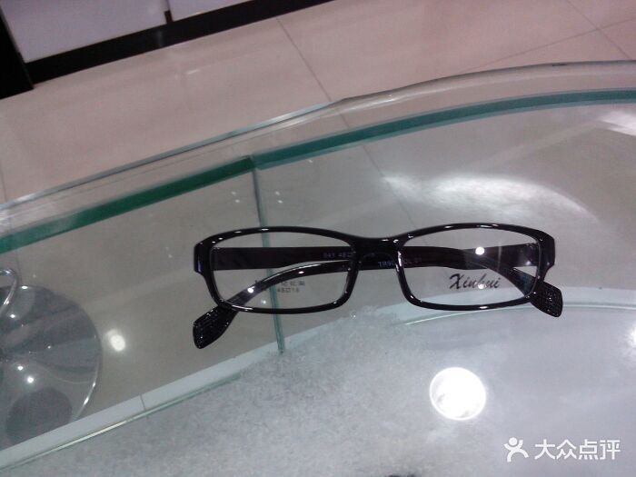 叶县康明眼镜图片