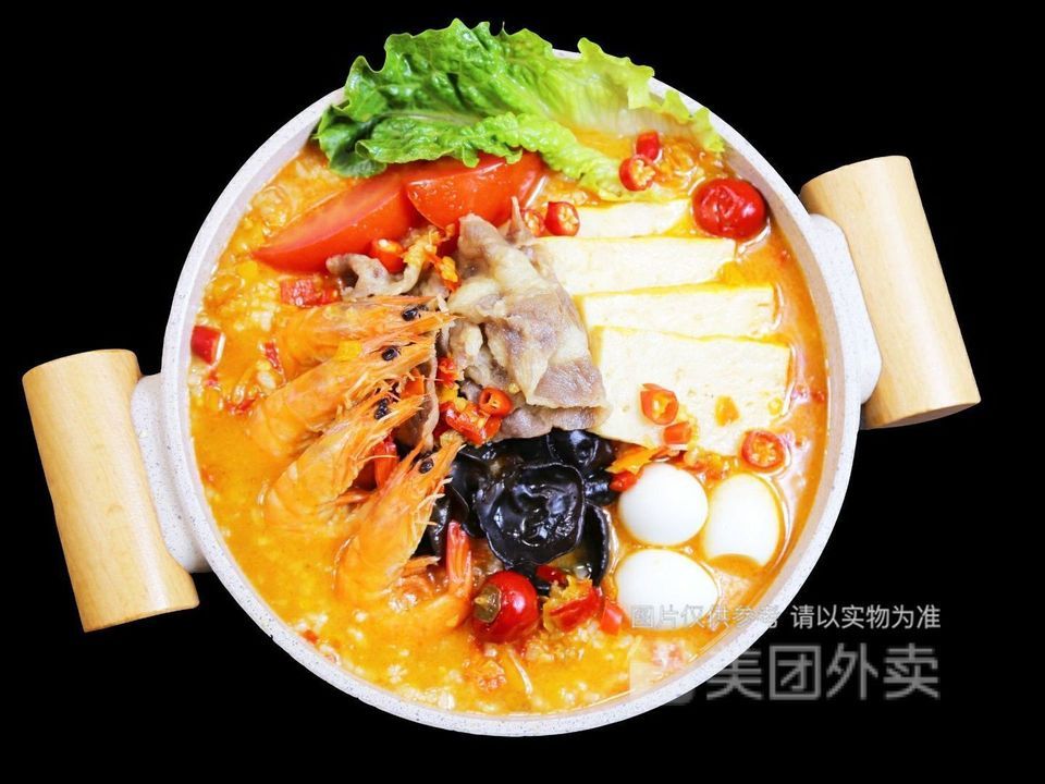 鸡蛋鱼糕火腿三鲜烫饭图片