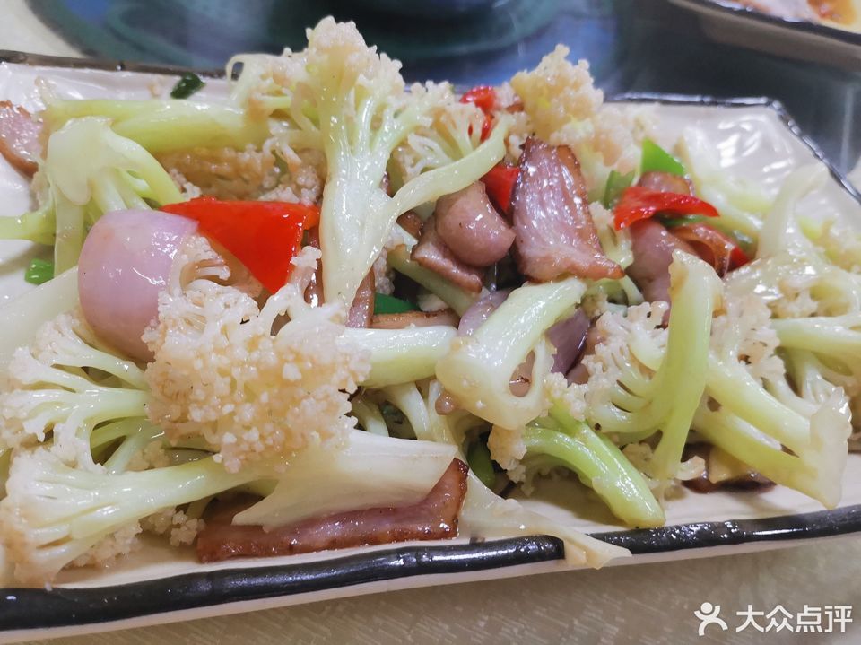 花菜炒猪颈肉图片