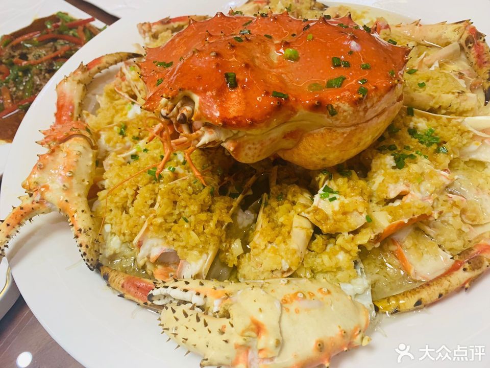 蒜蓉帝王蟹图片