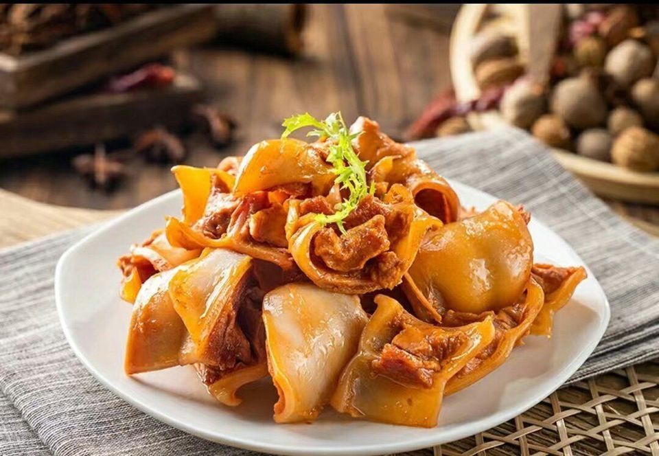 甜辣鸭脆骨图片