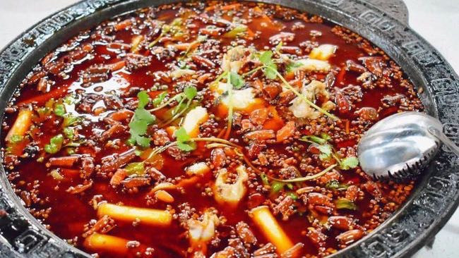 渝多多美蛙肥肠鱼