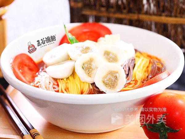 五谷金汤鱼丸粉图片