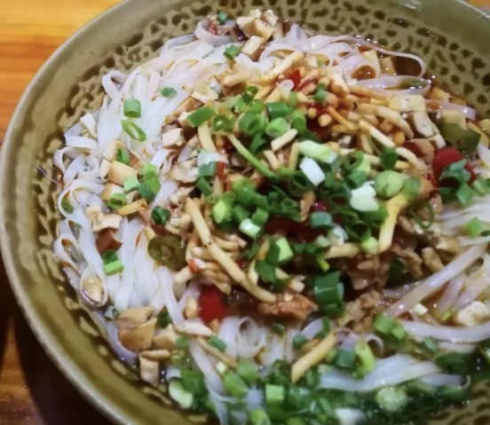 九三鸭霸王(岑巩县粮食局南)