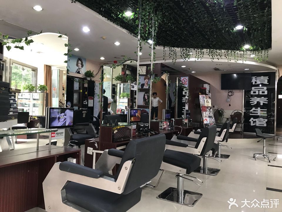 怎么走,在哪,在哪里,在哪儿):广州市荔湾区中山七路191号电话:天懿